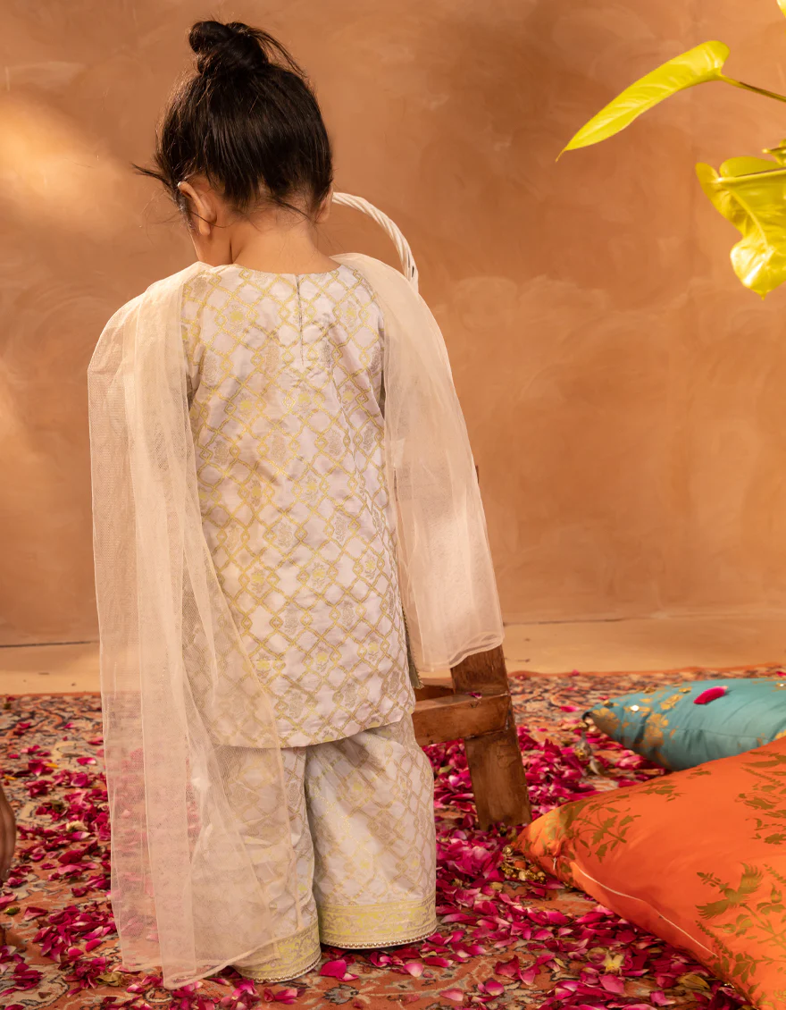 GREEN SILK 3PC STITCHED | JGK-S-JIF-25-1703 FB/IRIS-03 - Image 2
