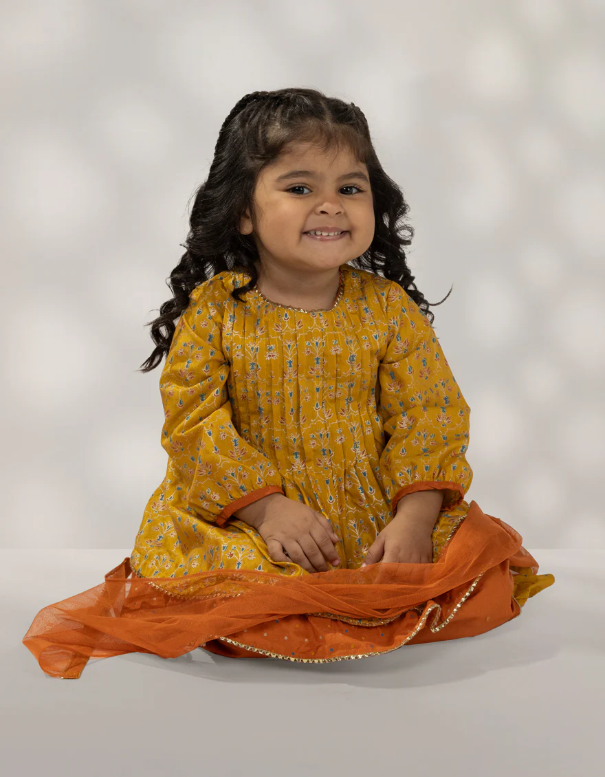 YELLOW SILK 3PC STITCHED | JGK-W-JIF-25-1722 FB/IRIS-04 - Image 2