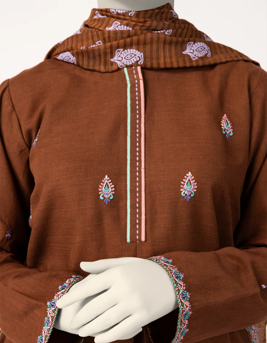BROWN KHADDAR SLUB 3PC STITCHED | JGK-W-JTP-25-631 FB/BLOCKED-03 - Image 4