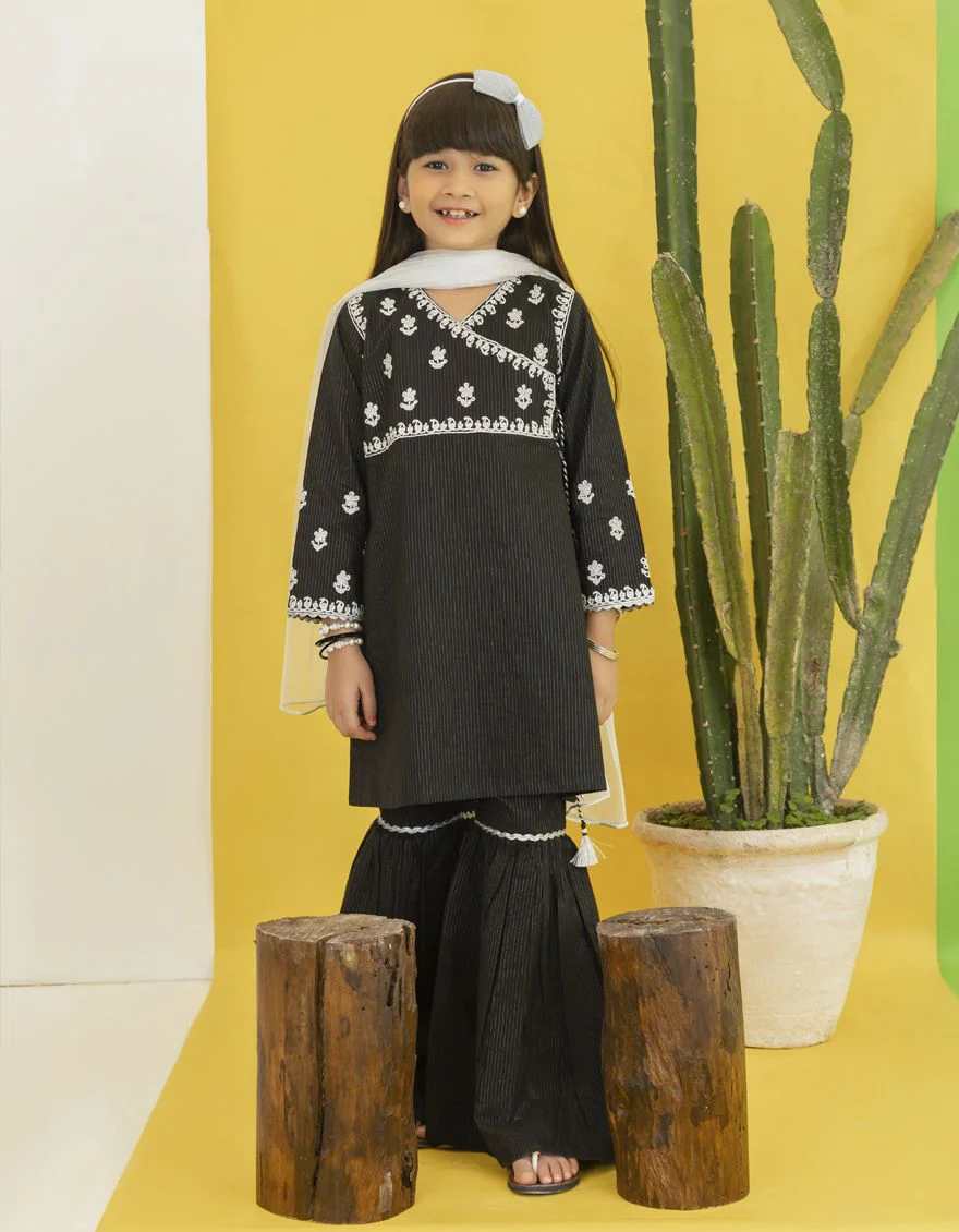 JGK-W-US-2002 FB/F-21-003 Black - Image 4