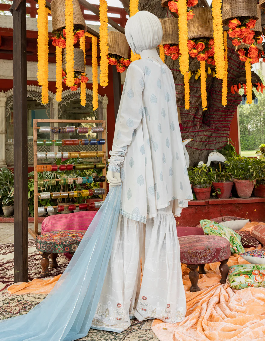 WHITE LAWN 3PC STITCHED | JGK-YGTL-S-US-626-23 FB/VANIZHE-719 - Image 2