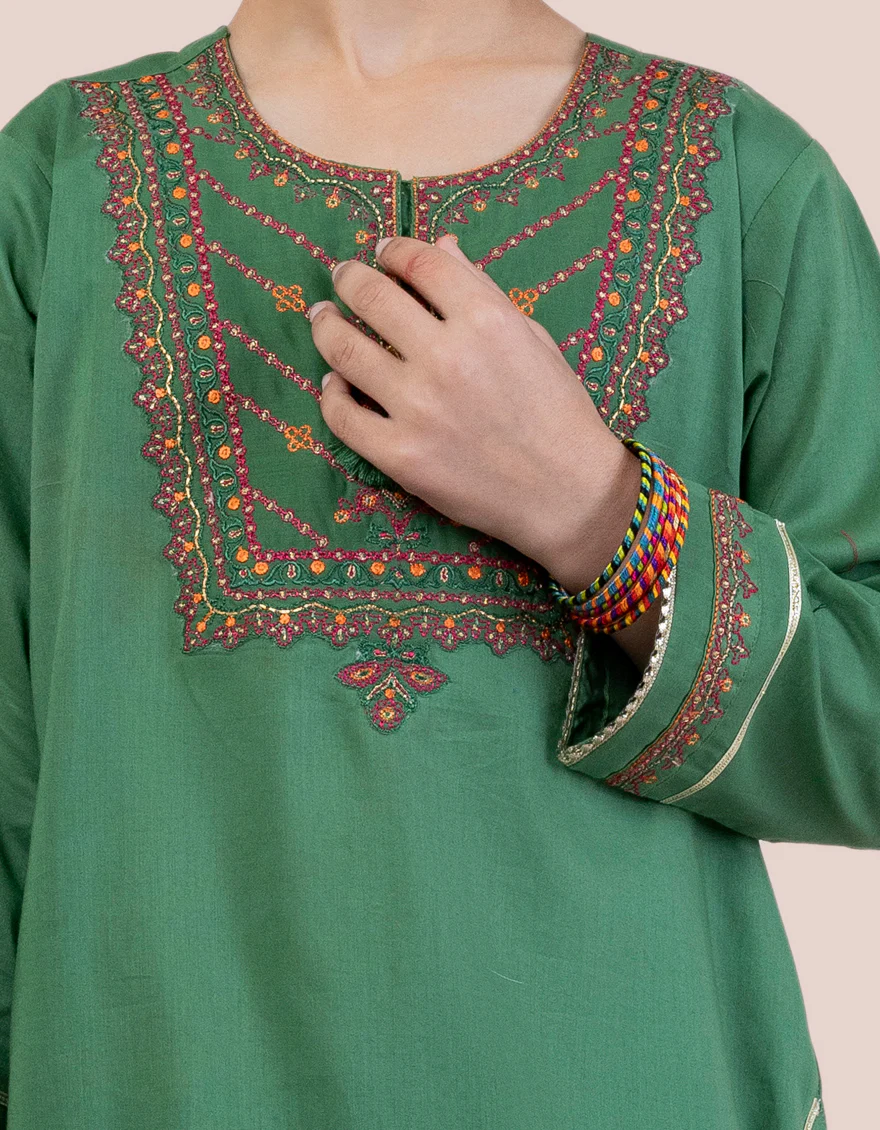 GREEN LAWN 3PC STITCHED | JGKL-S-24-1531 FB/CH - Image 3