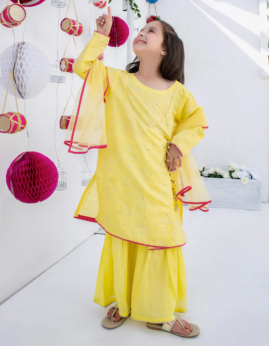 YELLOW CHANDERI 3PC STITCHED | JGKL-S-US-22-1561 FB/YELLOW KAMDANI - Image 4