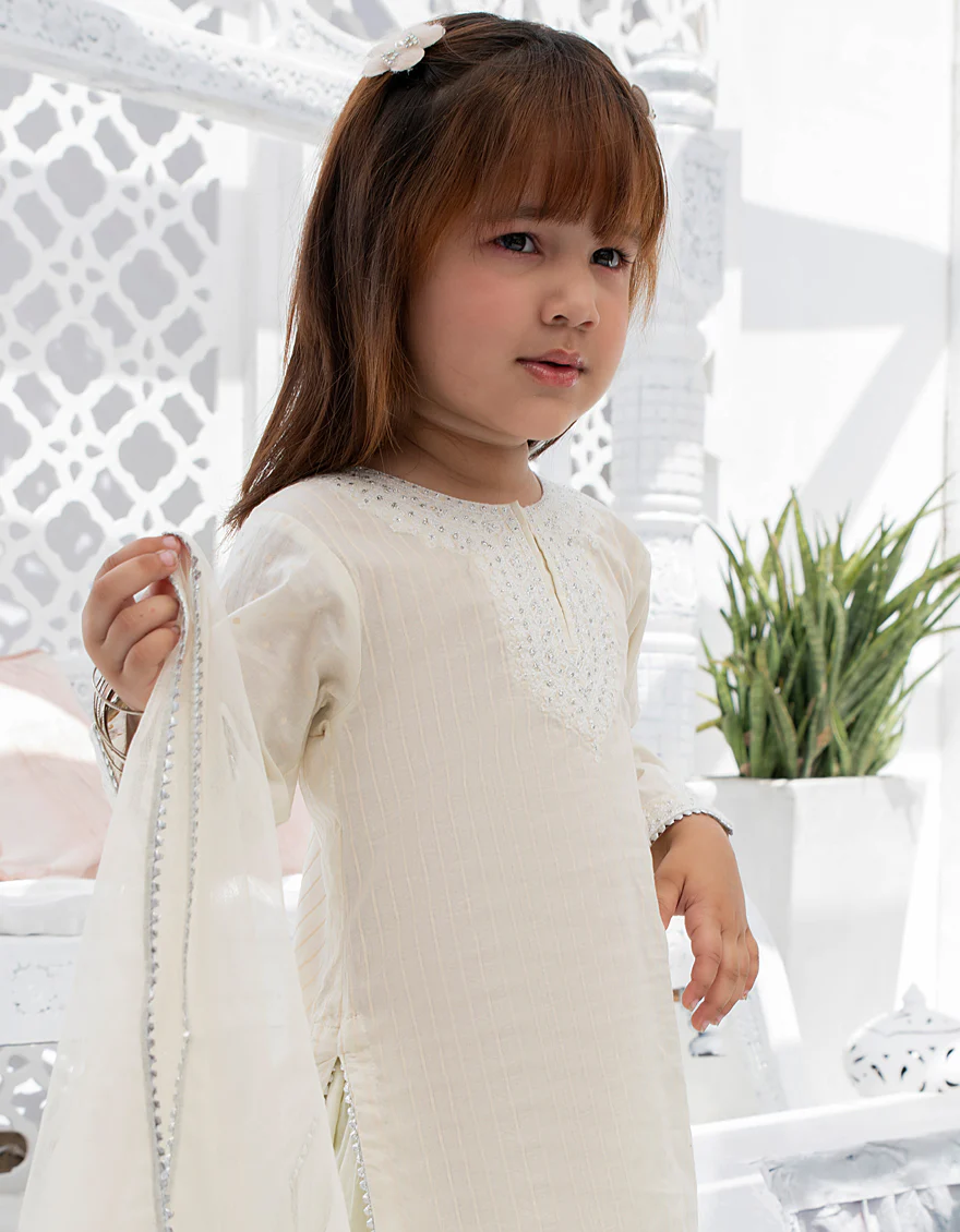 WHITE LAWN 3PC STITCHED | JIK-S-JGKL-US-22-1566 FB/ORCHED - Image 3