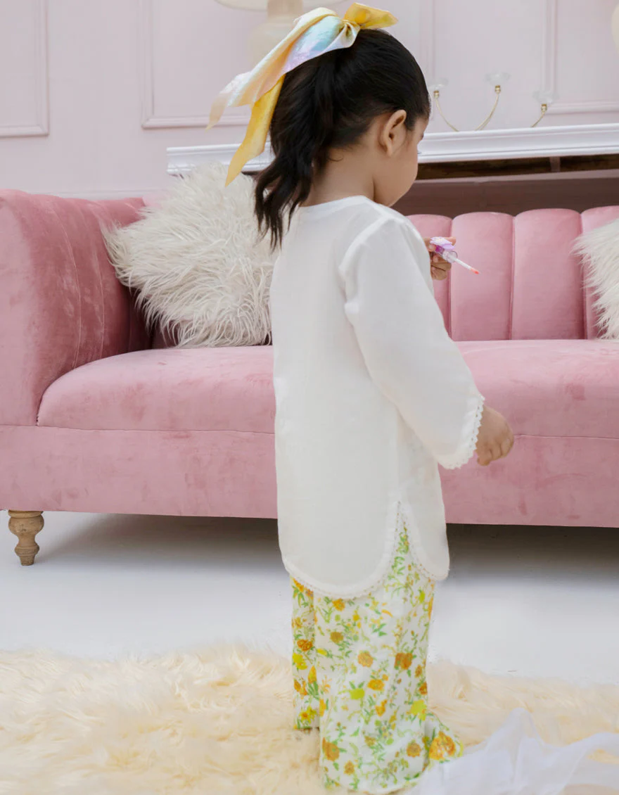 WHITE LAWN 3PC STITCHED | JIK-S-JIST-25-5810 FB/MINI FLORA-2 - Image 2
