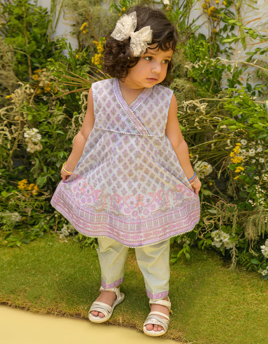 LIGHT GREY LAWN 2PC STITCHED | JIK-S-JK2-US-23-5633 FB/AYENA -I-A-3 - Image 2