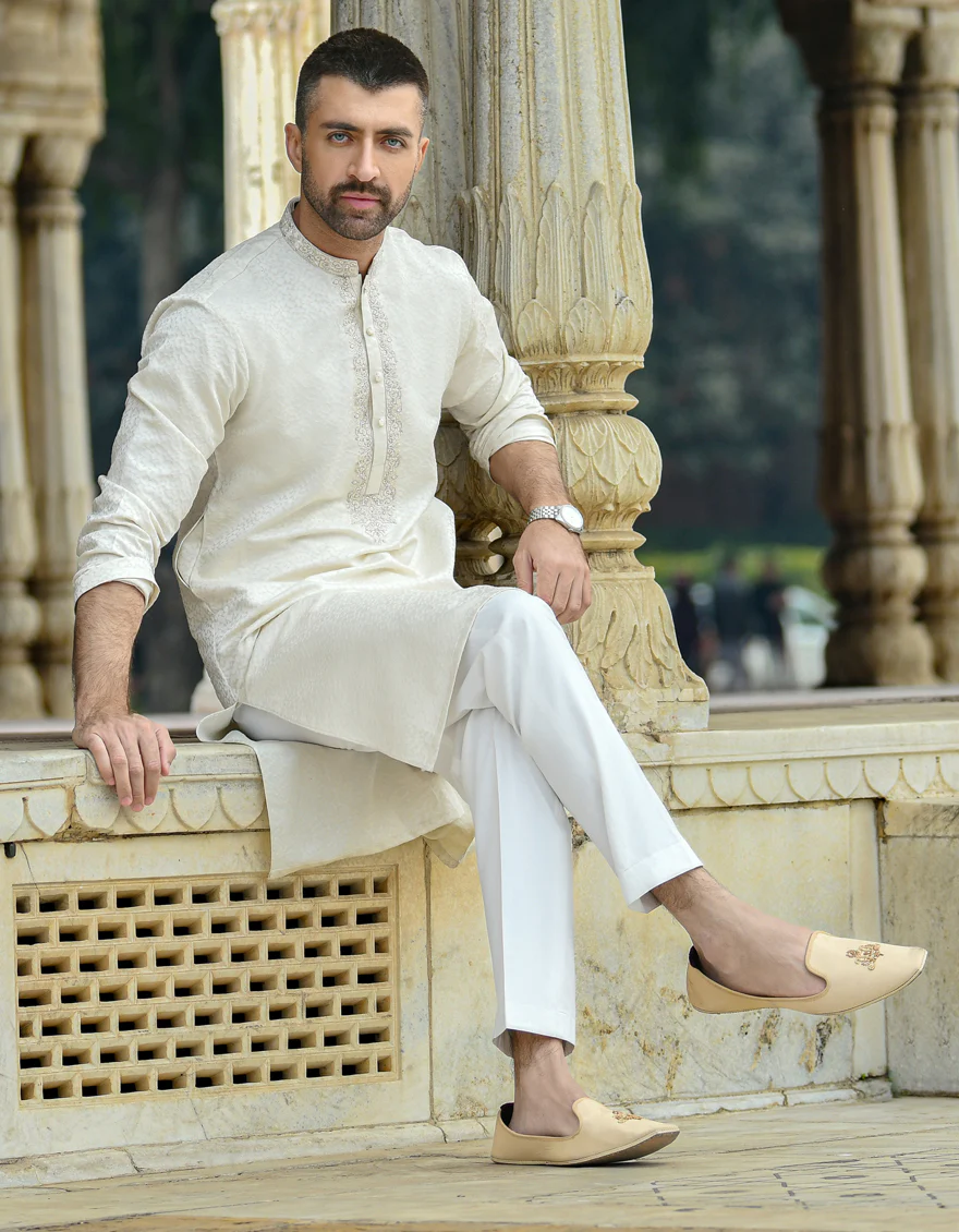 OFF WHITE BLENDED KURTA | JJK-SP-US-42306/S22/JJ8140-FL - Image 4