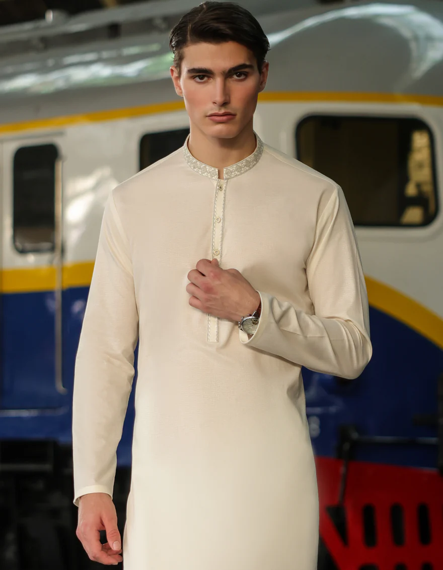 CREAM KURTA | JJK-US-04-32815 - Image 4