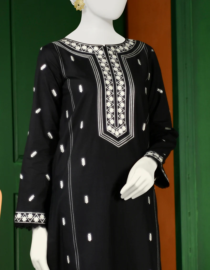 BLACK LAWN KURTI | JJLK-S-JPWK-US-23-934 FB/JA-912 - Image 2