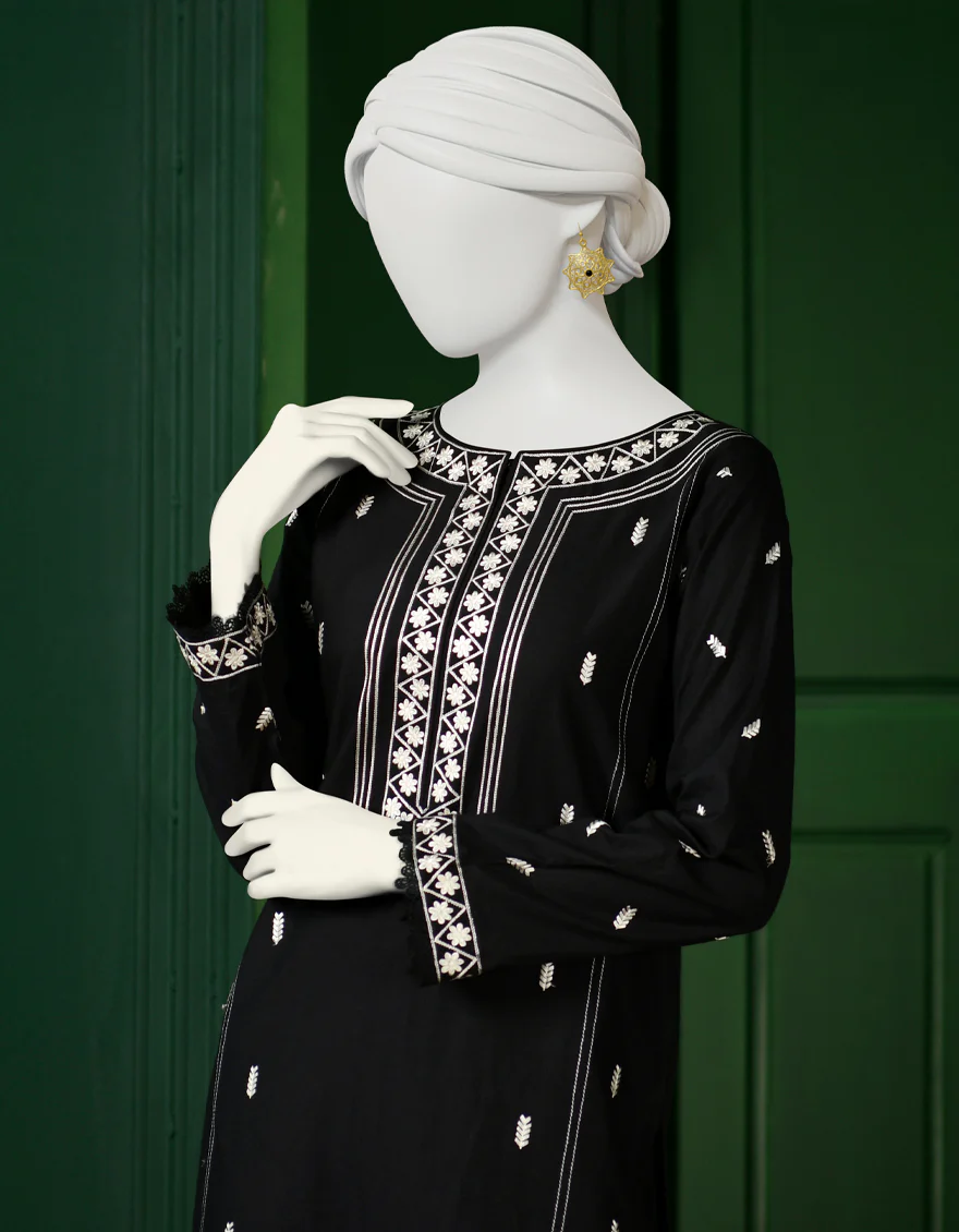 BLACK LAWN KURTI | JJLK-S-JPWK-US-23-934 FB/JA-912 - Image 3