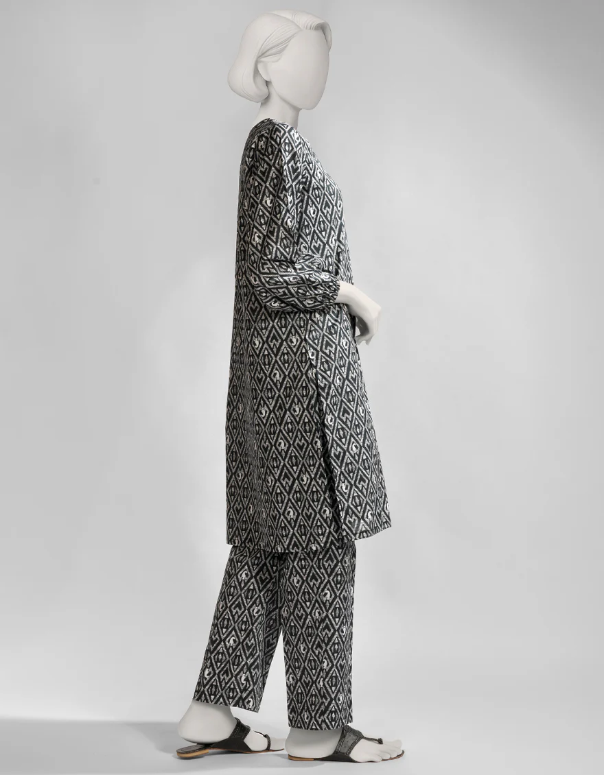 BLACK LAWN KURTI | JJLK-S-JSS-25-498 FB - Image 3