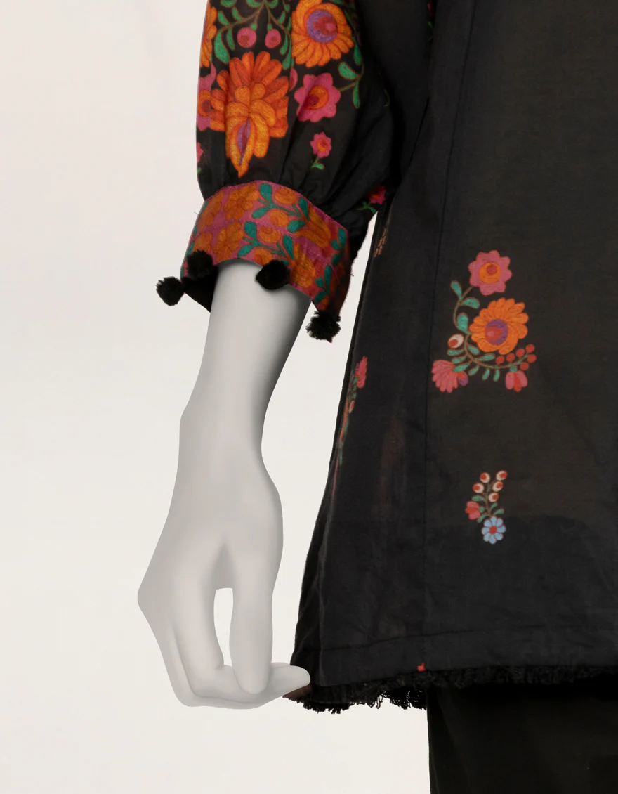 BLACK LAWN KURTI | JJLK-S-JSS-25-528 FB/POLISH-3 - Image 4