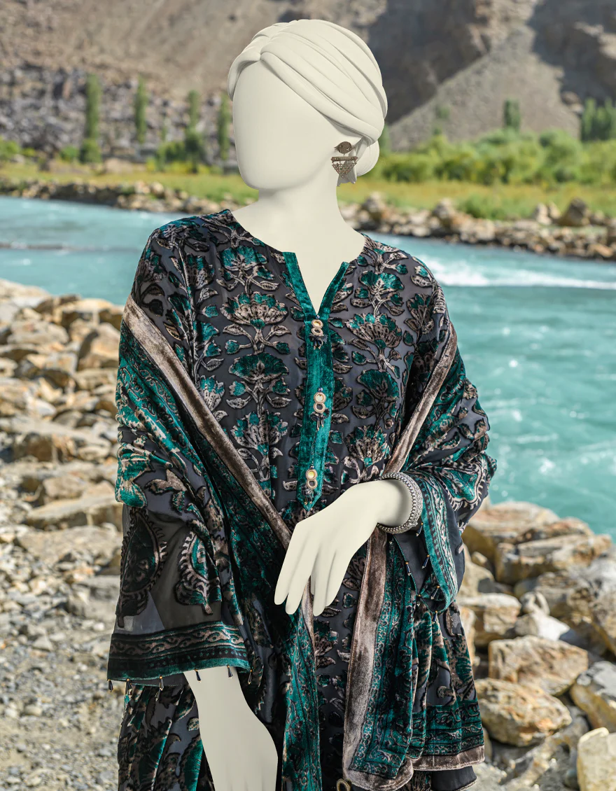 GREEN-BLACK PALACHI 3PC UNSTITCHED | JJLS-W-JW-US-23-1756 FB/VELVETEEN-04 - Image 3
