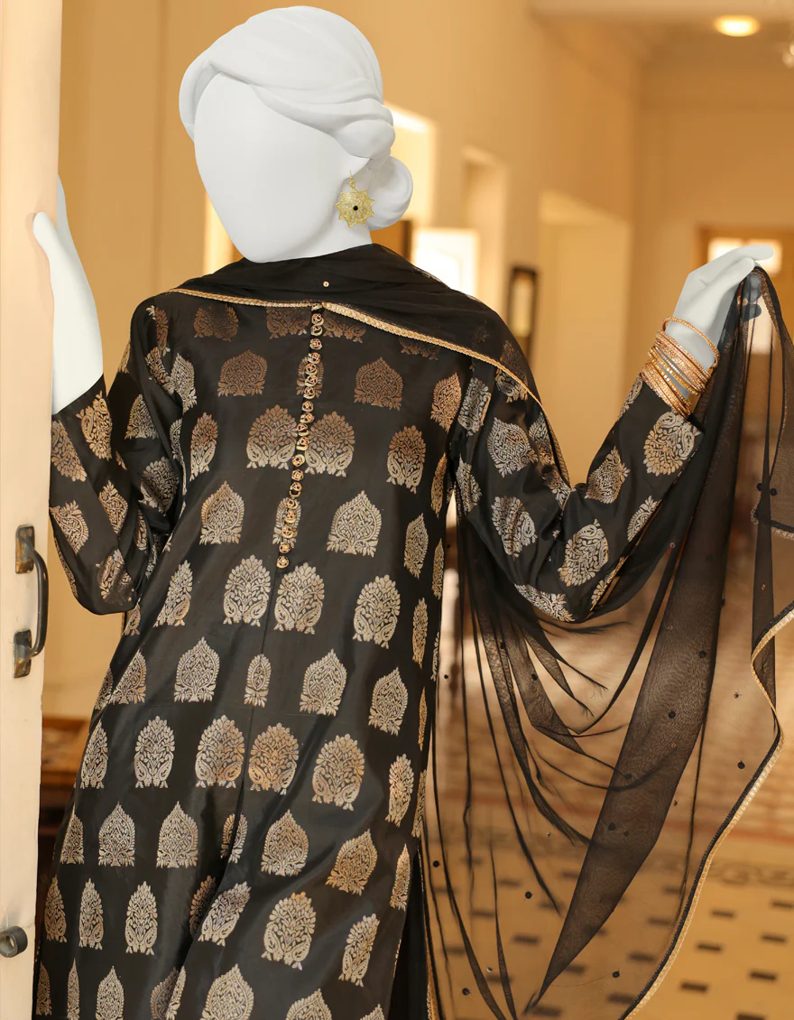 BLACK JACQUARD 3PC STITCHED | JJPW-S-JPWS-US-23-615 FB/GOLDEN MOTIF - Image 3