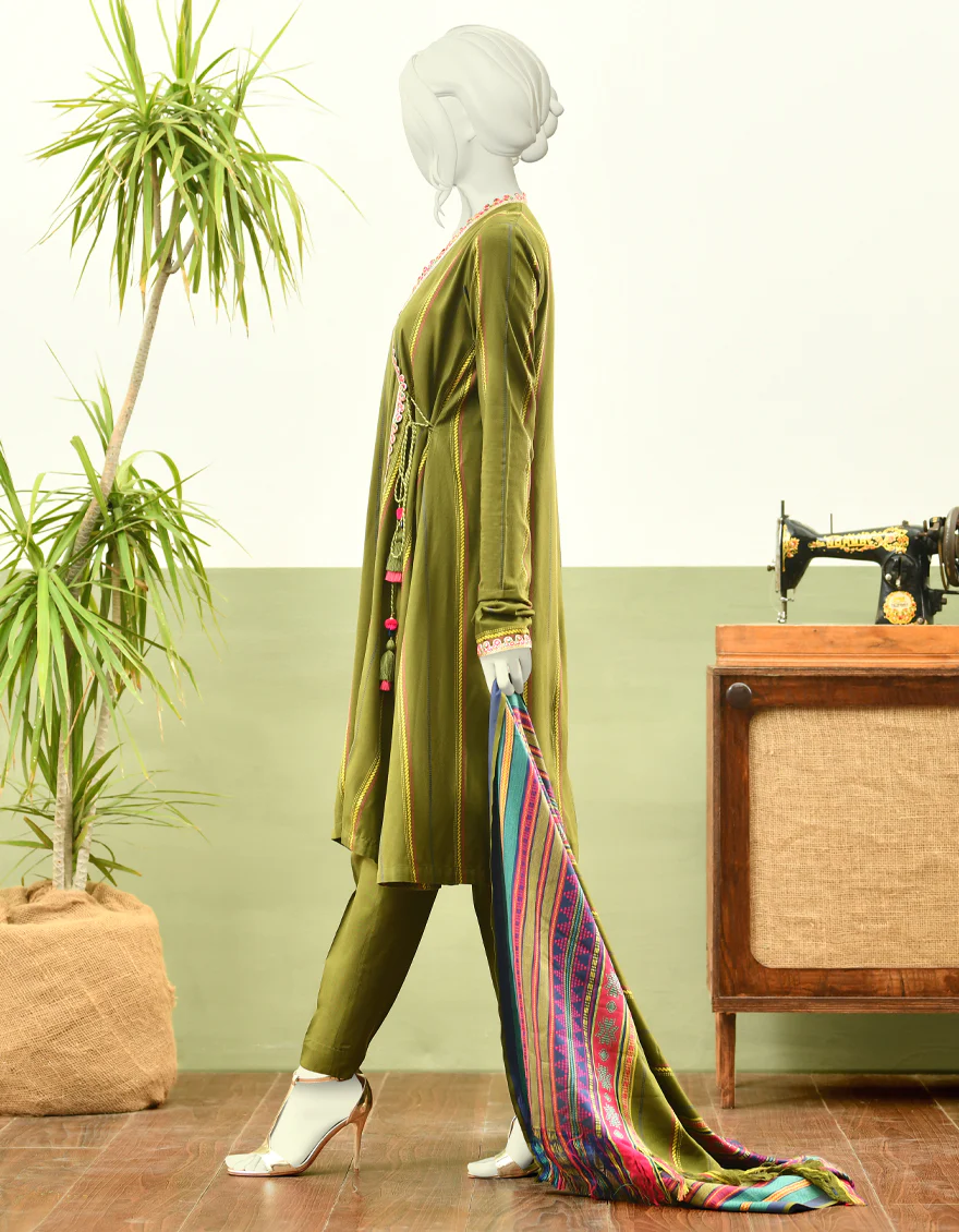 GREEN DYED 3PC STITCHED | JJPW-W-JPWS-US-22-502 FB/DYED SUSI RANGOLI - Image 2