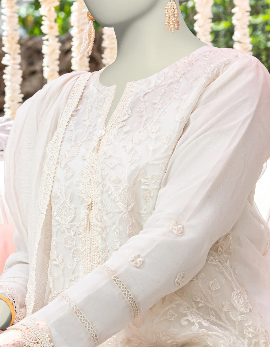 WHITE ORGANZA 3PC STITCHED | JJPW-W-JW-24-1794 FB/ORGANZA-03 - Image 3