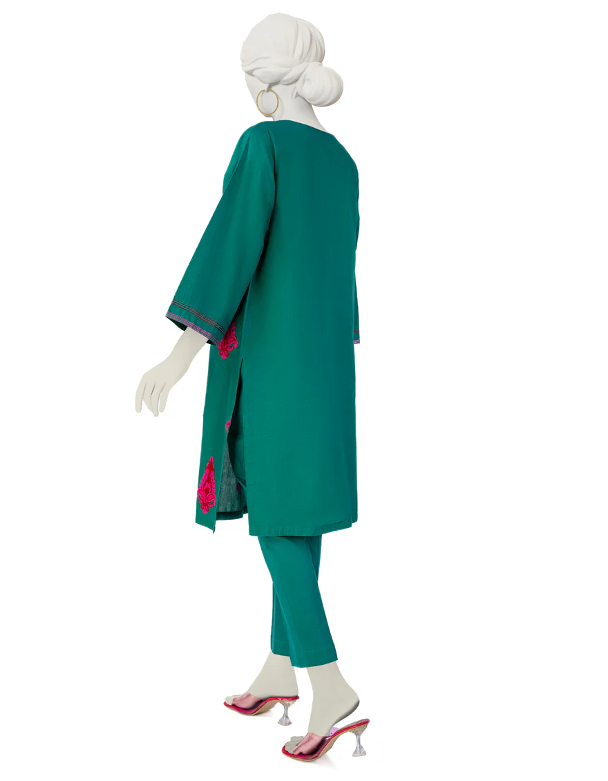 GREEN KHADDAR 2PC STITCHED | JJPW-W-JW2-US-23-2037 FB/AARI-1 - Image 2