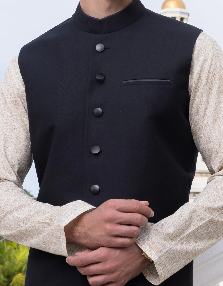 BLACK WAISTCOAT | JJVC-A-US-45015/S23/JJ8741-CL - Image 3