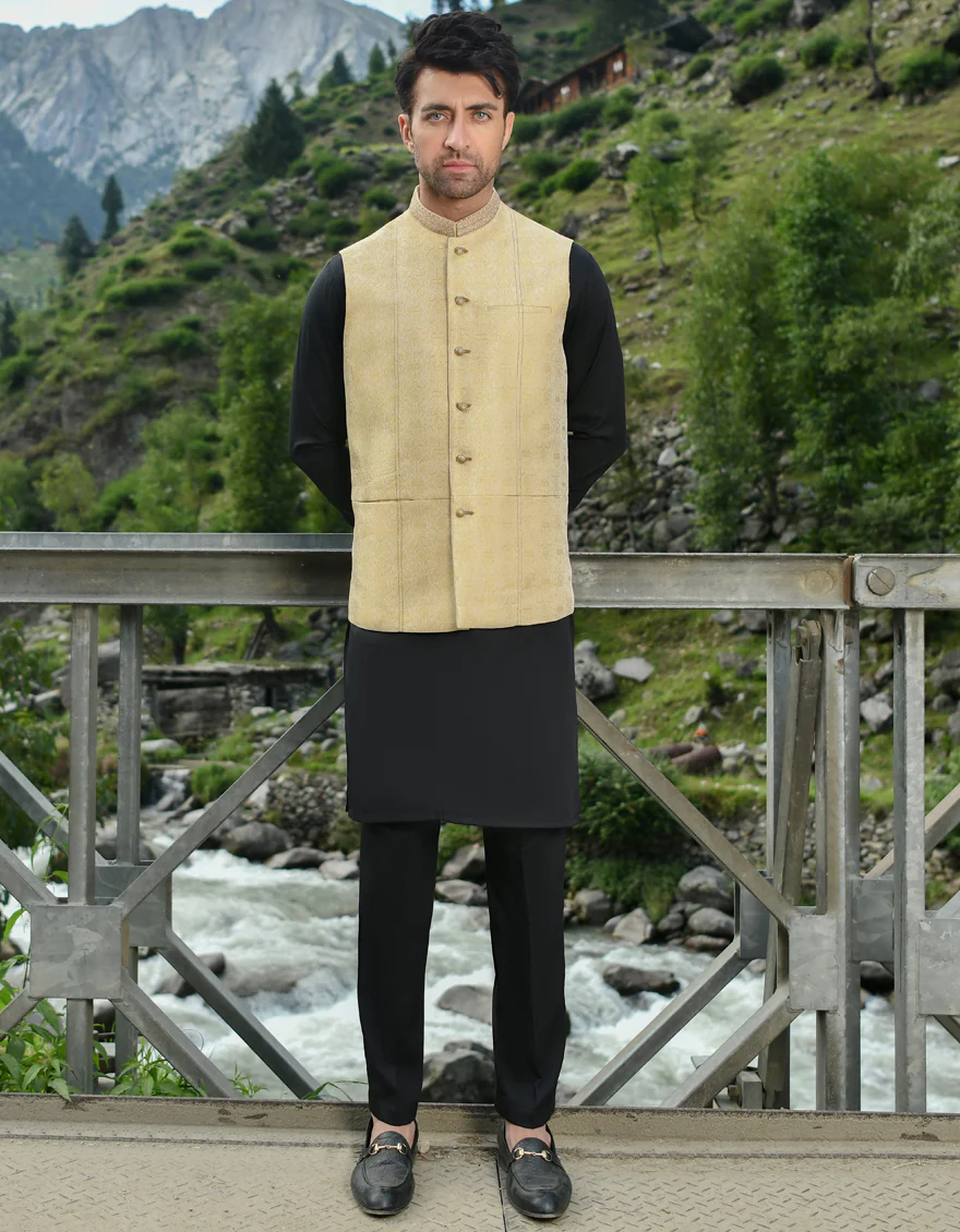 GOLD JAMAWAR WAISTCOAT | JJVC-US-44118/S22/JJ7063-FL - Image 2