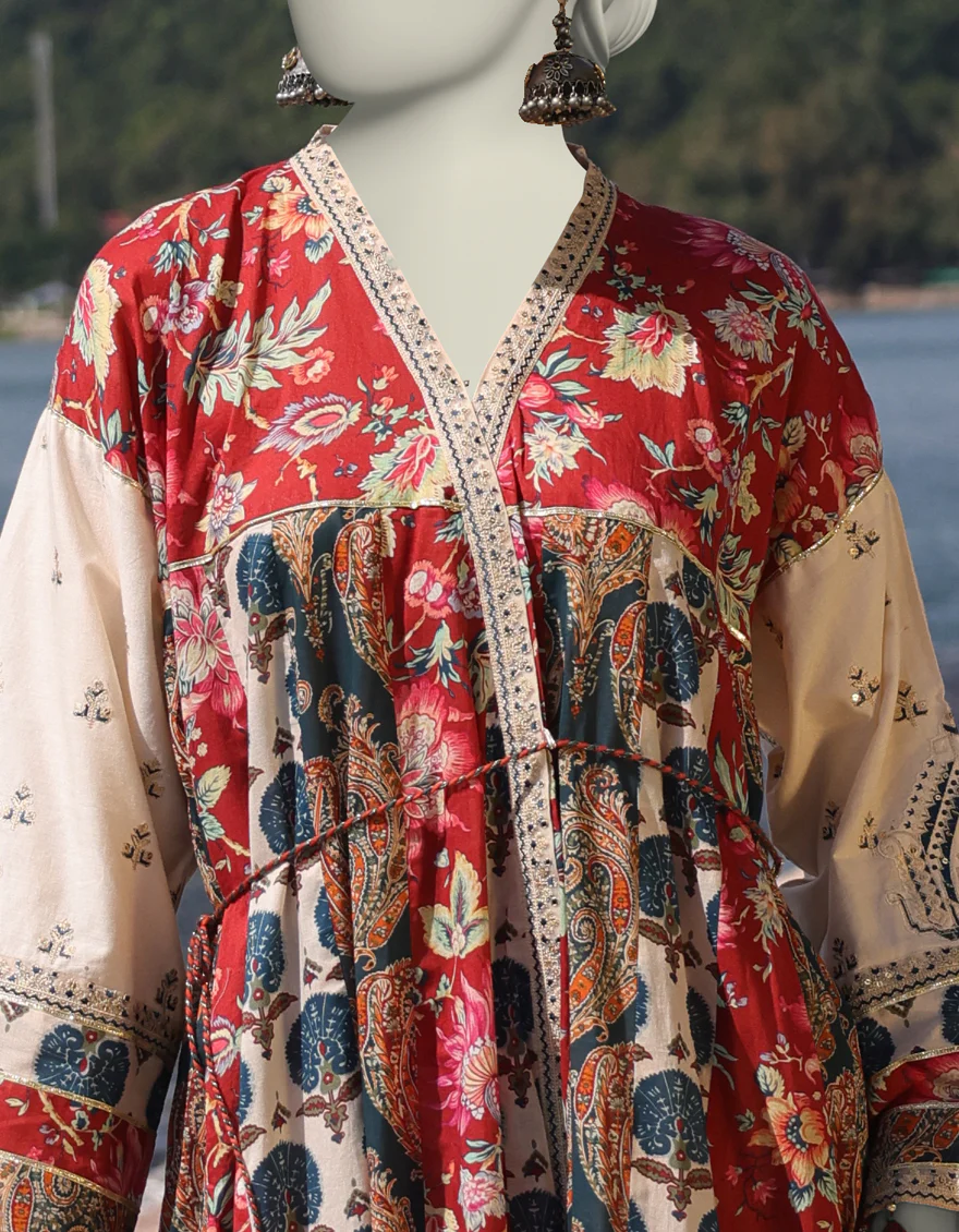 OFF WHITE LAWN 3PC STITCHED | JLAWN-S-25-025/S ETHNIC BOGO-1 - Image 3