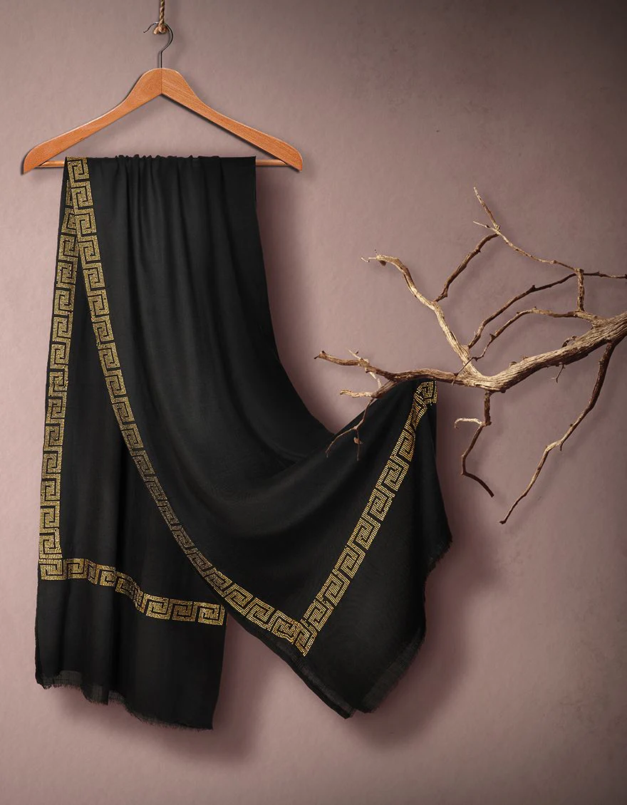 BLACK SHAWL | JSH-SHW-US-21-0021 FB/GOLD STUD SHWAL-BLK