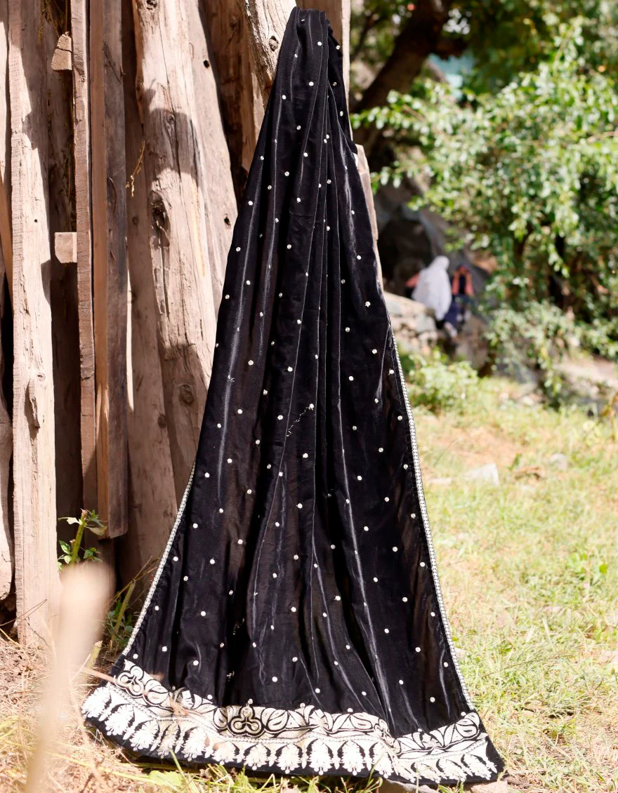 BLACK SHAWL | JSH-SHW-US-22-240 FB/FF-328 - Image 2