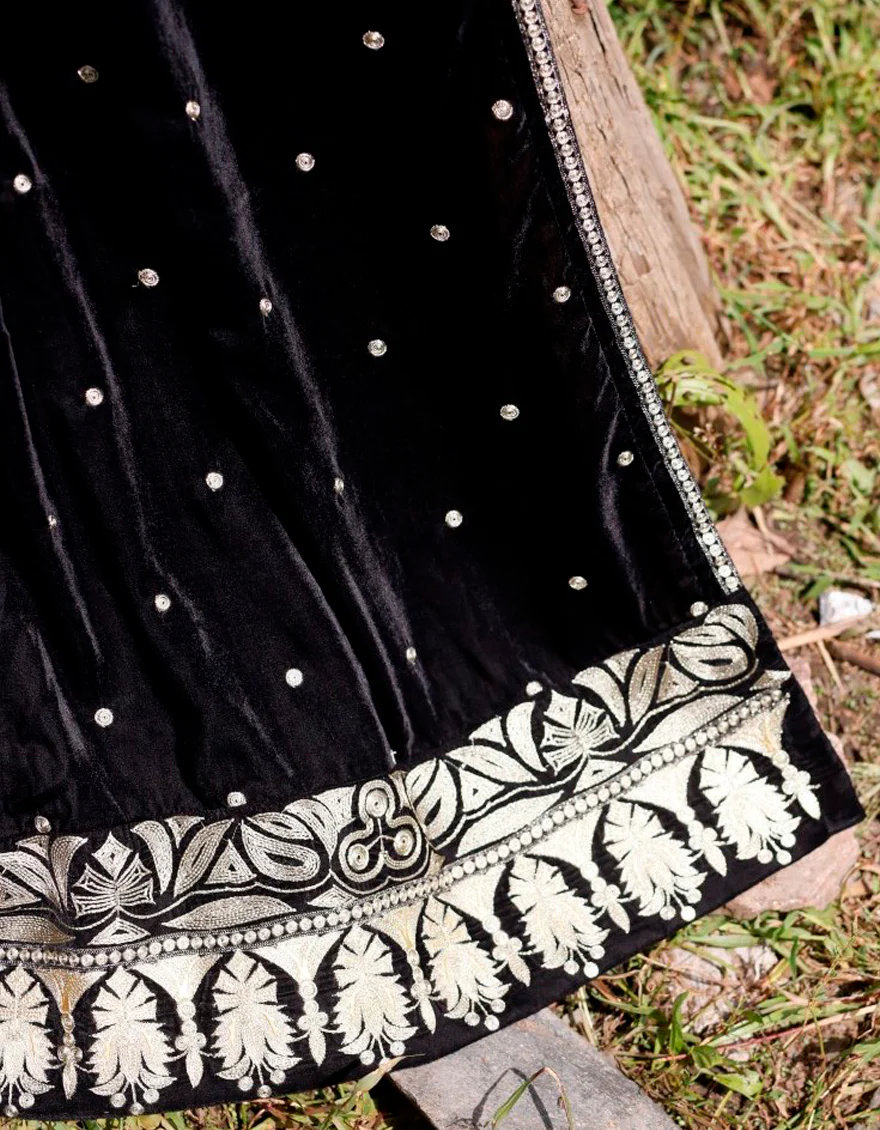 BLACK SHAWL | JSH-SHW-US-22-240 FB/FF-328 - Image 4