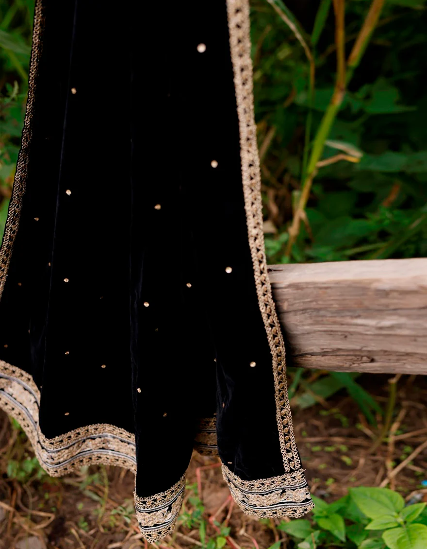 BLACK VELVET SHAWL | JSH-SHW-US-22-243 FB/FF-328 - Image 4