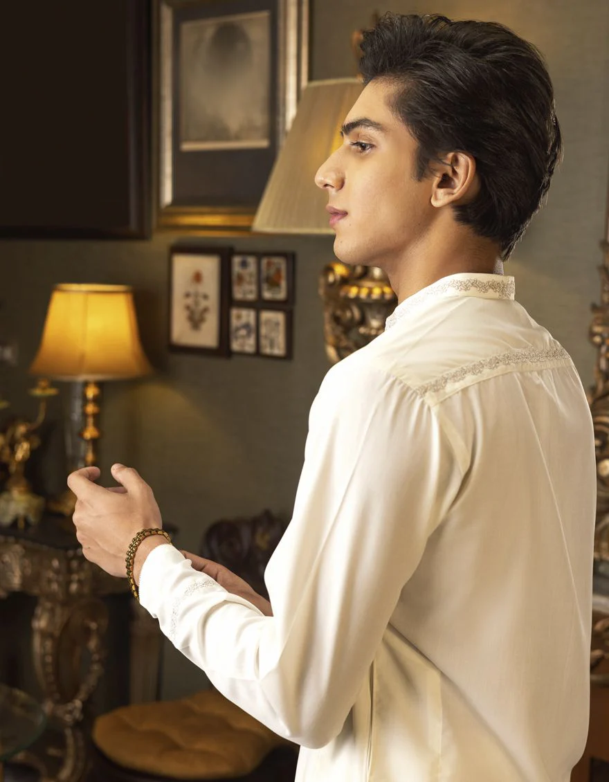 OFF WHITE KAMEEZ SHALWAR | JTKS-S-US-35845/S22/JJ7667-SF - Image 3