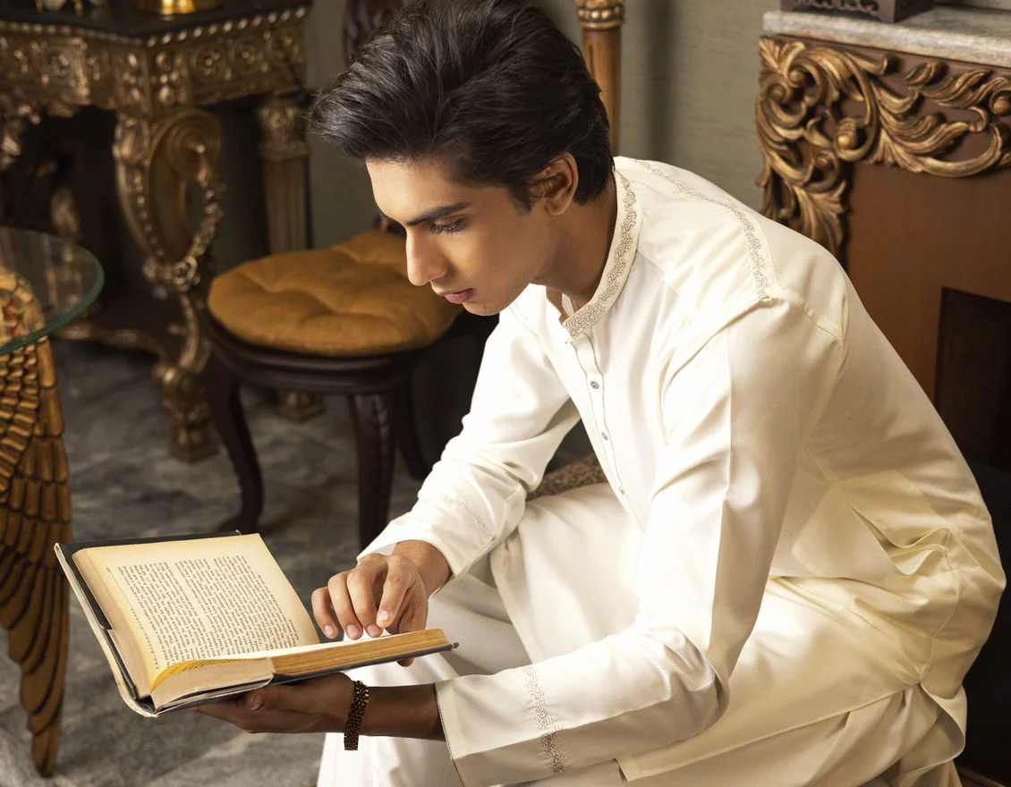 OFF WHITE KAMEEZ SHALWAR | JTKS-S-US-35845/S22/JJ7667-SF - Image 5