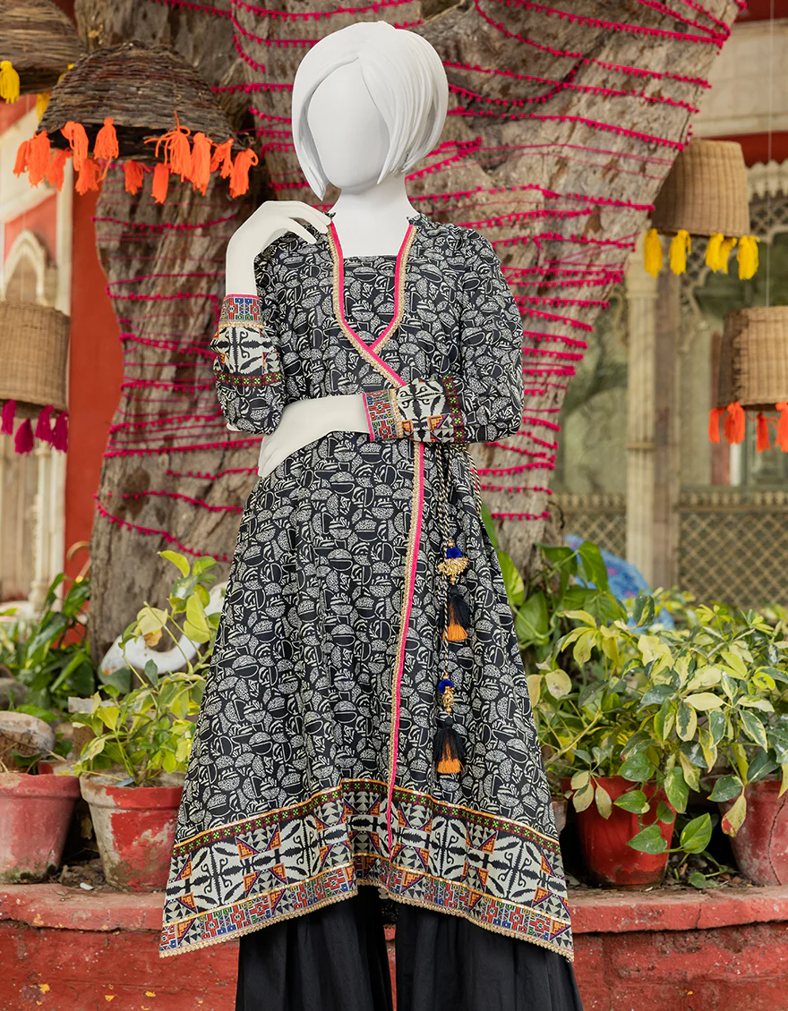 BLACK CAMBRIC KURTI | JYGK-S-JJTK-US-23-081 FB/JAM - Image 2