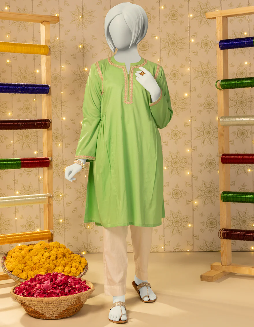 GREEN LAWN KURTI | JYGK-S-JTS-25-4048 FB/MUQAISH-03