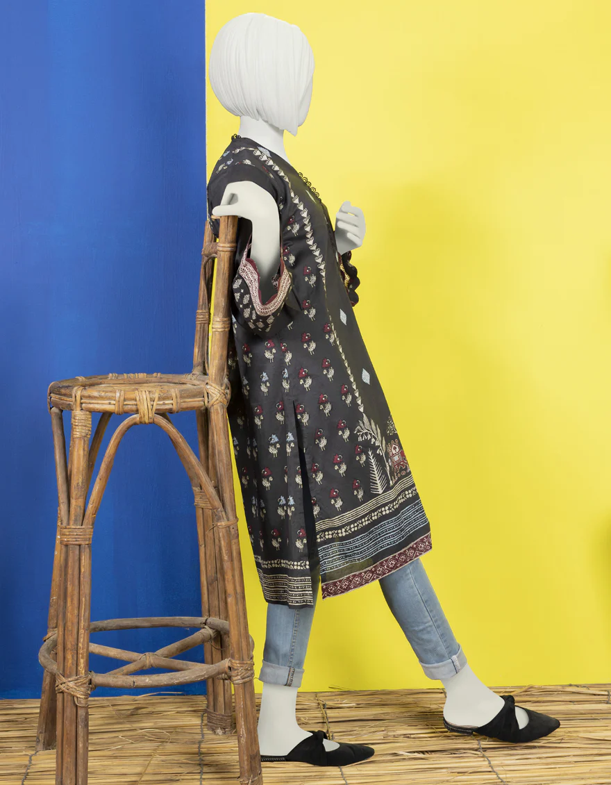 BLACK LAWN KURTI | JYGK-YGKL-S-US-161-22 FB/KATYA - Image 2