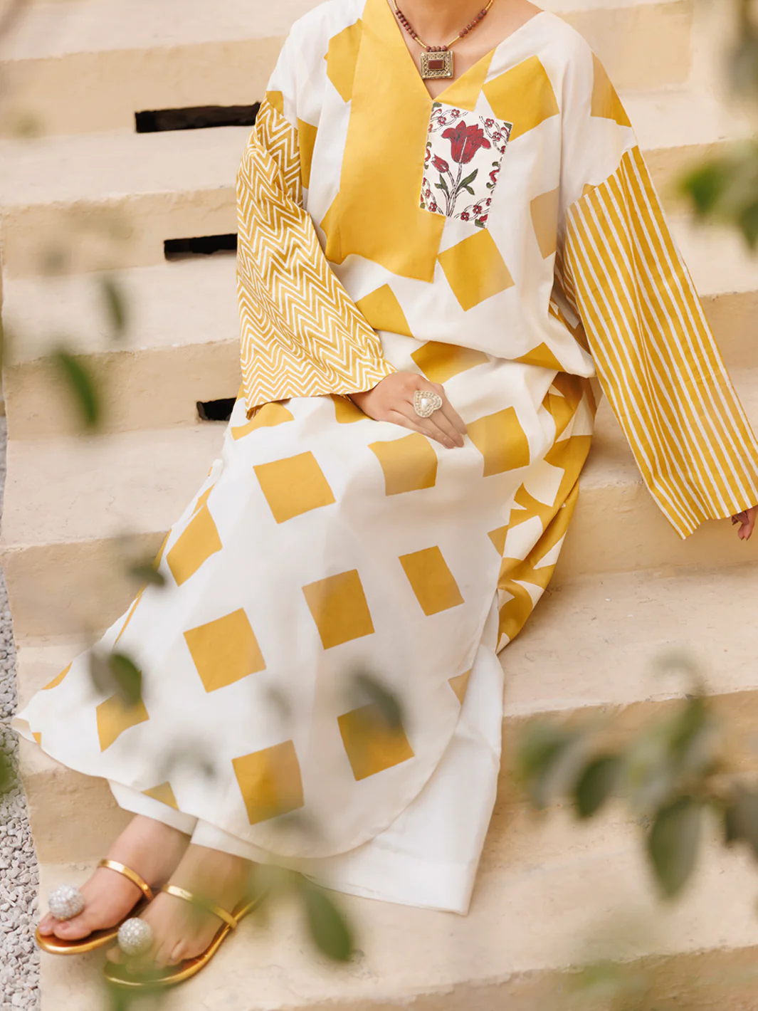 WHITE LAWN 2PC STITCHED | AL-2PS-LKS-1162/FB-1162A - Image 5