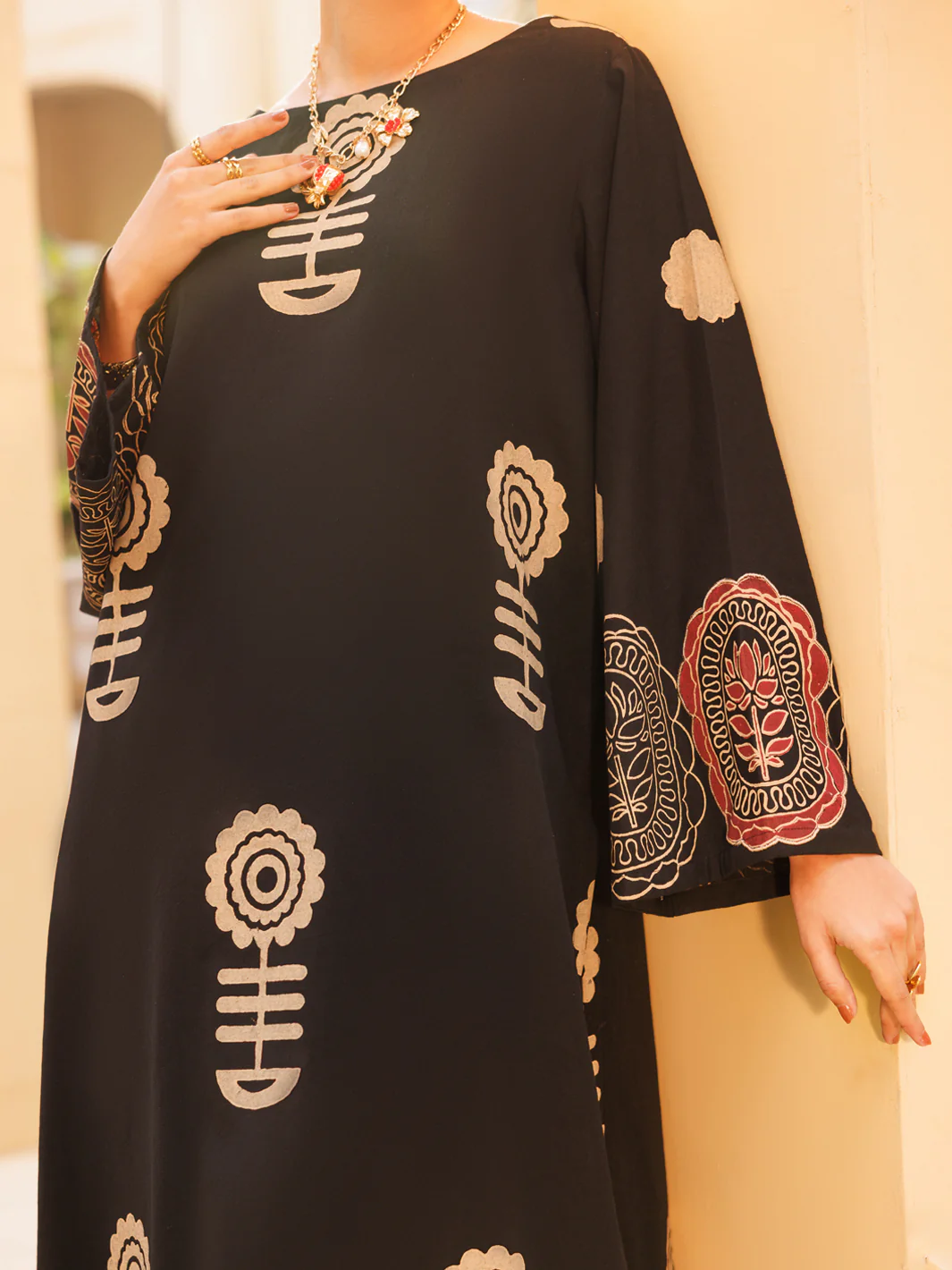 BLACK LAWN 2PC STITCHED | AL-2PS-LKS-1163/FB-1163 - Image 4