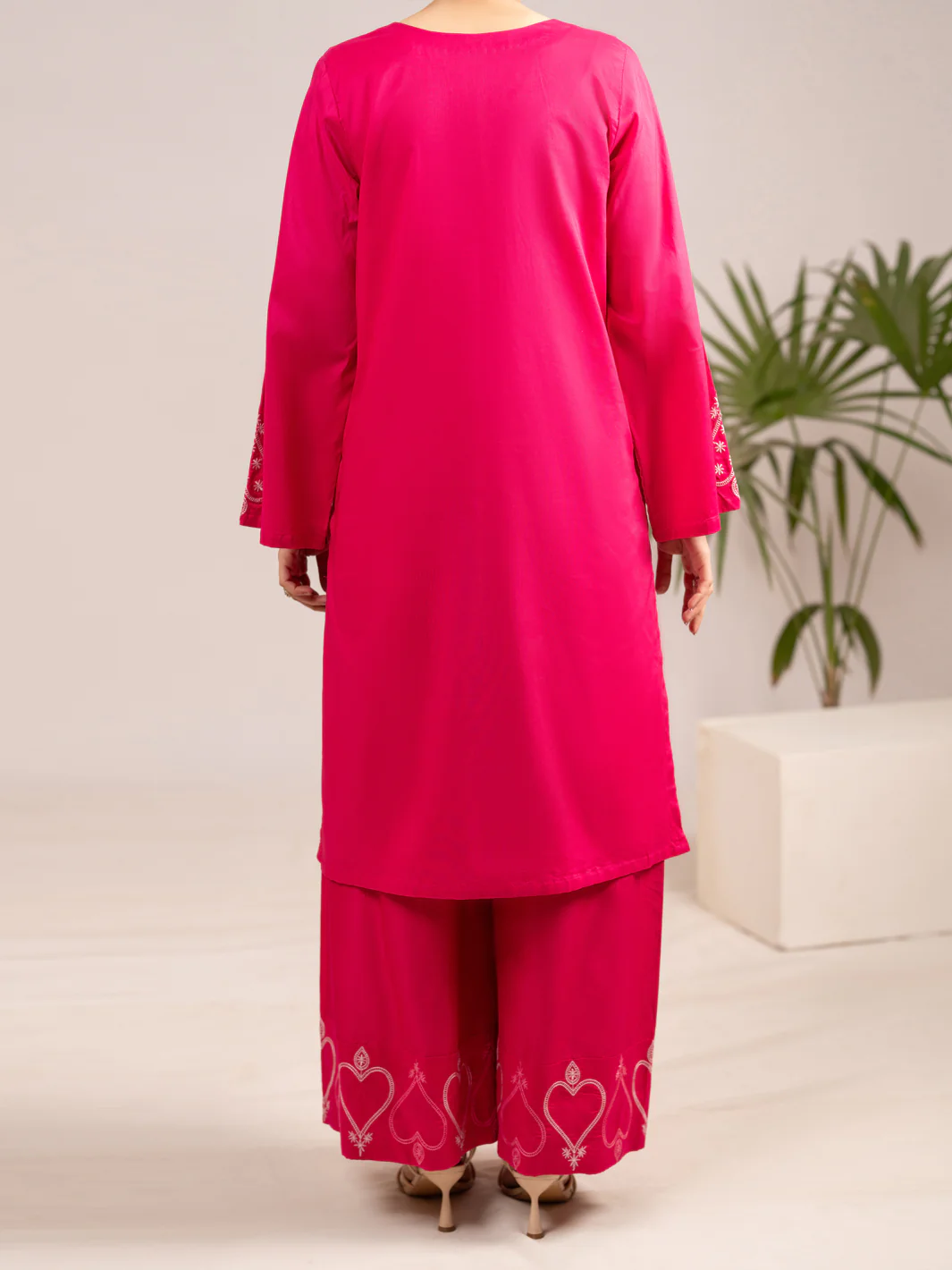 FUCHSIA LAWN 2PC STITCHED | ALP-2PS-LKS-2539/FB-2539A - Image 3
