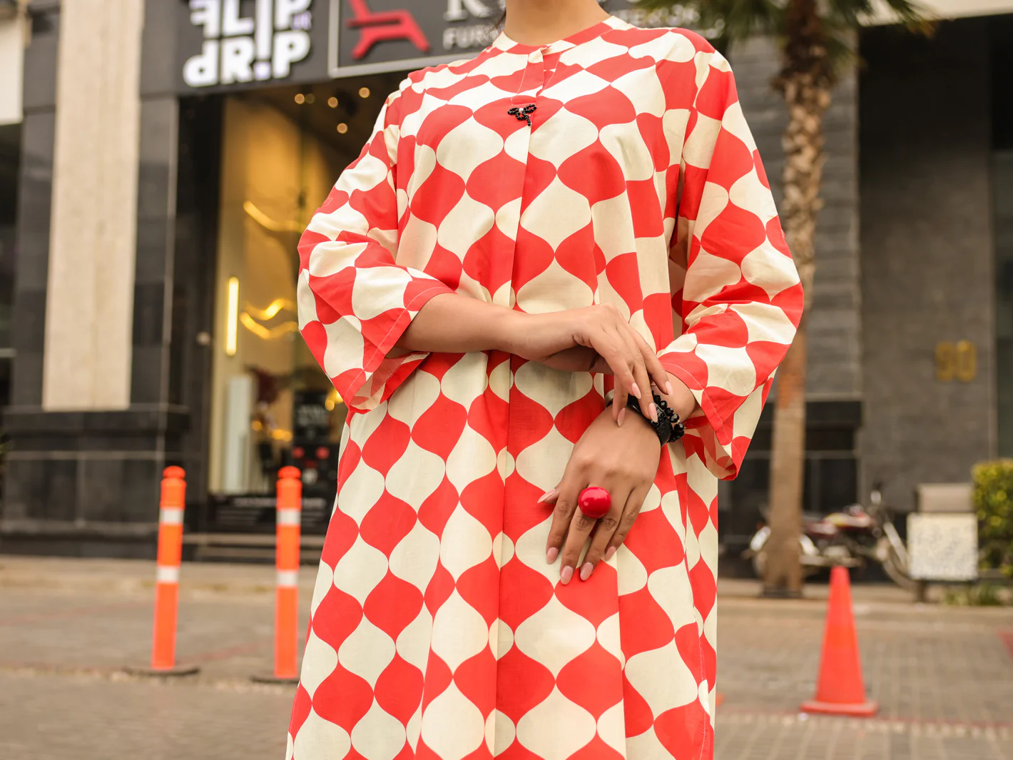 WHITE LAWN KURTI | ALP-SLK-2541/FB-2541A - Image 4