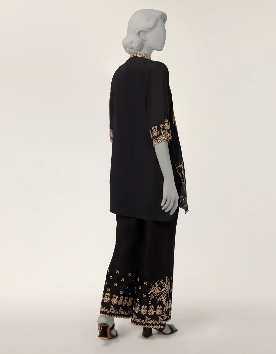 BLACK LAWN 2PC STITCHED | JLAWN-S-JST-26-2315/S THREAD & TONE-B-01 - Image 3